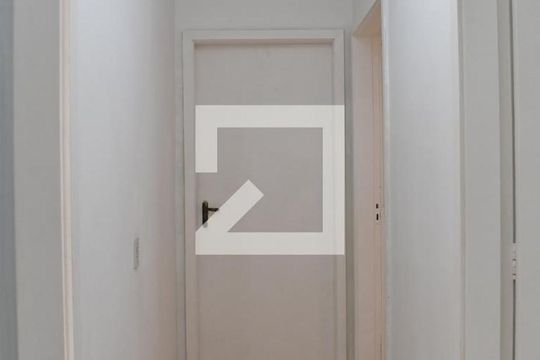 Corredor de apartamento para alugar com 3 quartos, 140m² em Centro, Curitiba