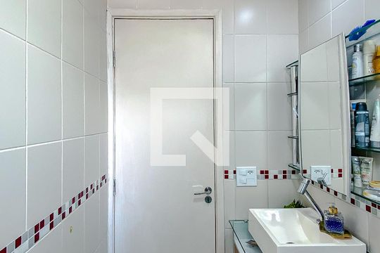 Banheiro de apartamento à venda com 2 quartos, 52m² em Belém, São Paulo