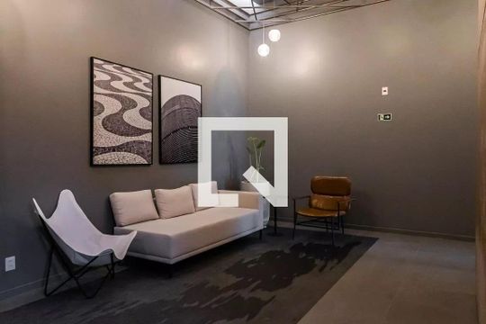 Área comum - Hall de kitnet/studio para alugar com 1 quarto, 24m² em Pinheiros, São Paulo