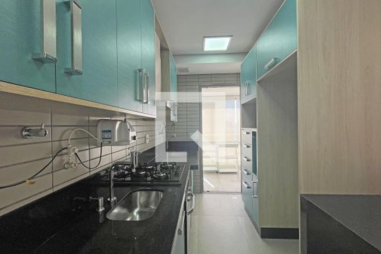 Cozinha de apartamento para alugar com 1 quarto, 65m² em Aparecida, Santos