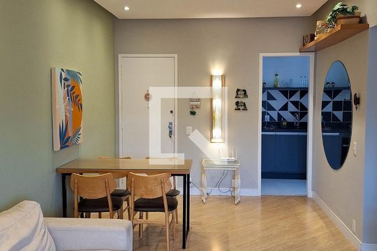 Sala de apartamento para alugar com 1 quarto, 55m² em Icaraí, Niterói