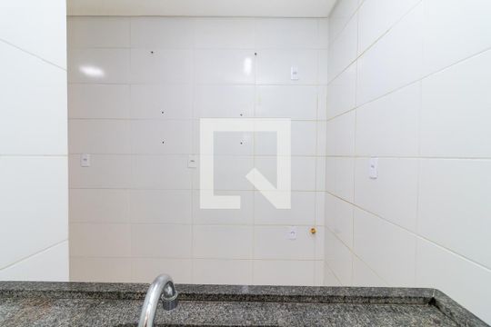 Cozinha de apartamento para alugar com 2 quartos, 45m² em Penha de França, São Paulo