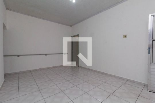 Sala de casa à venda com 2 quartos, 180m² em Vila Carrão, São Paulo
