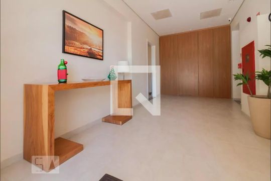 Hall social de apartamento à venda com 3 quartos, 76m² em Picanço, Guarulhos