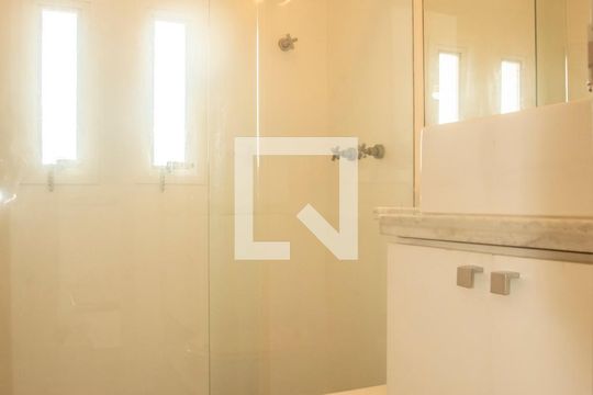 Banheiro da Suíte de apartamento para alugar com 1 quarto, 50m² em Vila Clementino, São Paulo