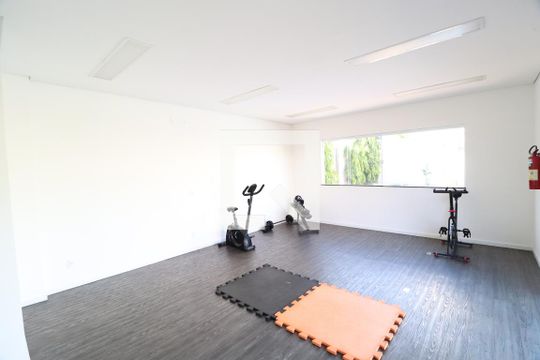 Área comum - Academia de casa de condomínio para alugar com 3 quartos, 117m² em Jardim Inconfidência, Uberlândia