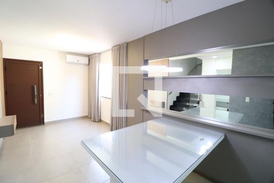 Casa de Condomínio para alugar com 3 quartos, 117m² em Jardim Inconfidência, Uberlândia