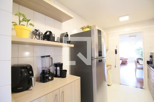 Cozinha de apartamento para alugar com 4 quartos, 127m² em Paraíso do Morumbi, São Paulo