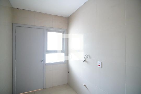 Cozinha de apartamento à venda com 2 quartos, 69m² em Vila Jardim, Porto Alegre