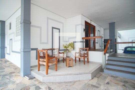 Hall de Entrada de apartamento à venda com 2 quartos, 69m² em Vila Jardim, Porto Alegre