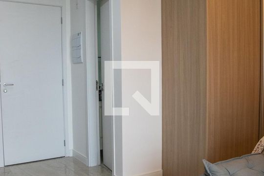 Studio de kitnet/studio para alugar com 1 quarto, 29m² em Jardim das Acacias, São Paulo
