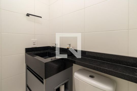 Banheiro de apartamento para alugar com 2 quartos, 32m² em Vila Ema, São Paulo