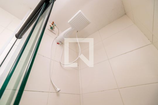 Banheiro de apartamento para alugar com 2 quartos, 32m² em Vila Ema, São Paulo