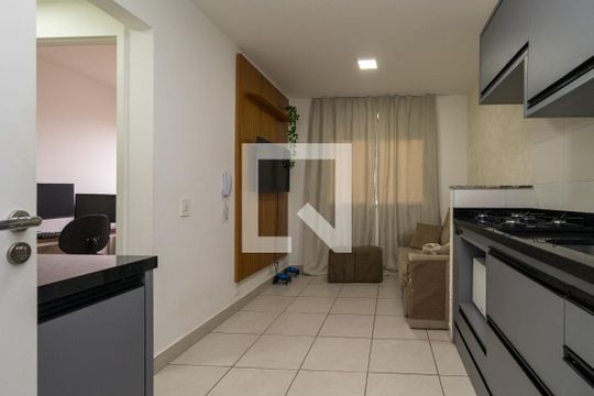 Apartamento para alugar com 2 quartos, 32m² em Vila Ema, São Paulo