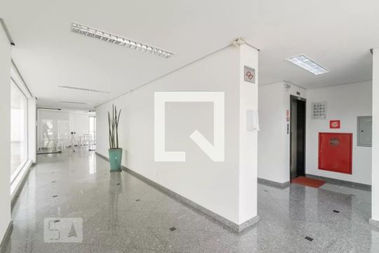 Hall Social de apartamento para alugar com 1 quarto, 39m² em Campo Belo, São Paulo