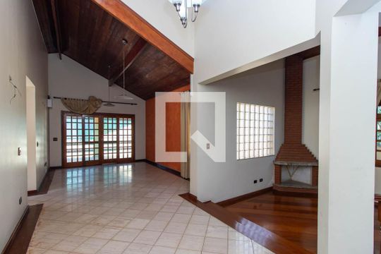 Casa para alugar com 3 quartos, 550m² em Tremembé, São Paulo