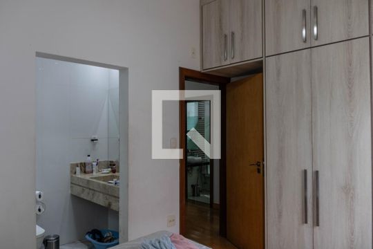 Banheiro Suíte de casa à venda com 3 quartos, 152m² em Dom Bosco, Belo Horizonte