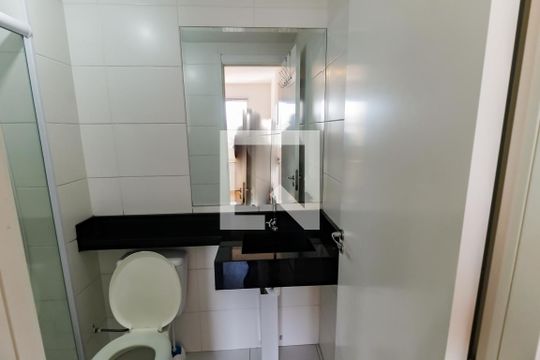 Banheiro da Suíte de apartamento para alugar com 1 quarto, 27m² em Vila das Belezas, São Paulo