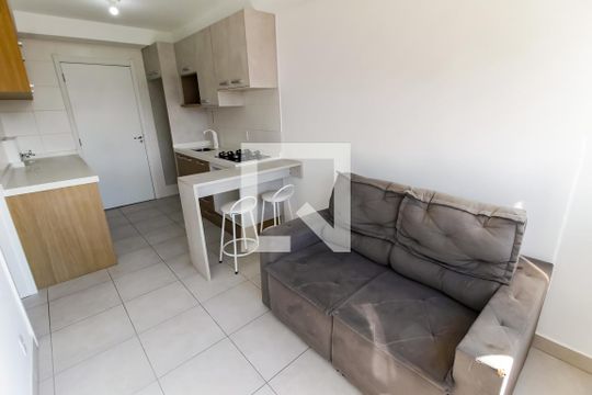 Sala de apartamento para alugar com 1 quarto, 27m² em Vila das Belezas, São Paulo