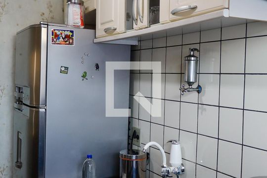 Cozinha de apartamento para alugar com 2 quartos, 65m² em Veloso, Osasco
