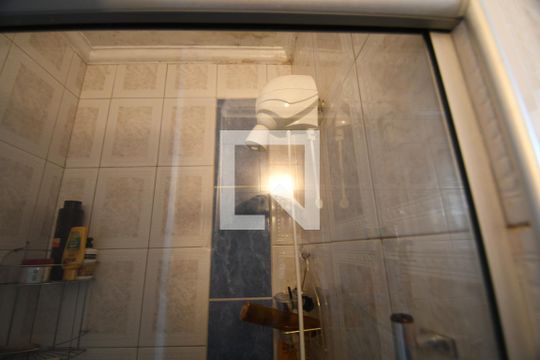 Banheiro de apartamento à venda com 2 quartos, 120m² em Centro, Campinas