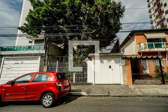 Fachada de casa à venda com 3 quartos, 251m² em Vila Zilda, São Paulo