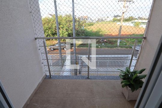 Sacada de casa à venda com 2 quartos, 123m² em Igara, Canoas