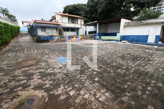 Garagem de casa à venda com 3 quartos, 400m² em Fazenda Santa Cândida, Campinas