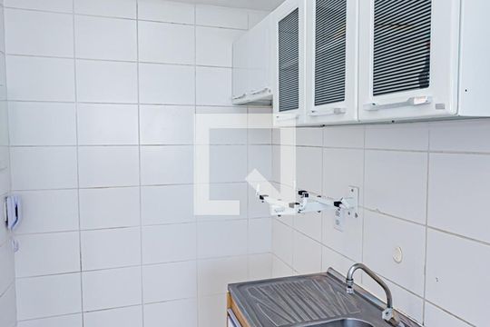 Cozinha de apartamento para alugar com 2 quartos, 48m² em Vila Siqueira (zona Norte), São Paulo