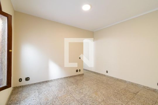 Sala de TV de casa à venda com 4 quartos, 295m² em Jardim Oriental, São Paulo