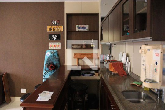 Cozinha de apartamento para alugar com 1 quarto, 40m² em Setor Oeste, Goiânia