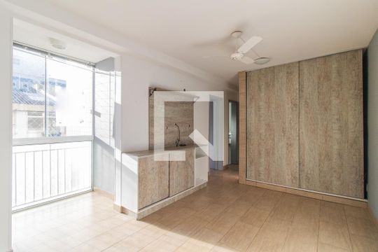 Apartamento à venda com 2 quartos, 49m² em Cristal, Porto Alegre