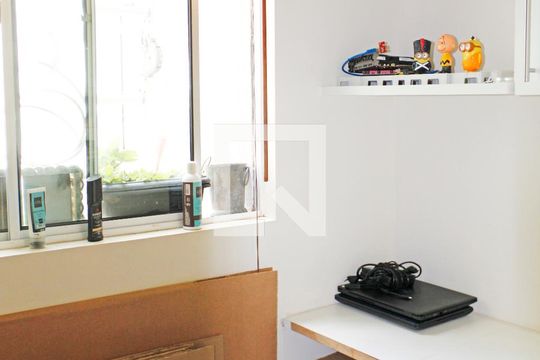 Corredor de casa de condomínio para alugar com 3 quartos, 141m² em Vila Capuava, Valinhos