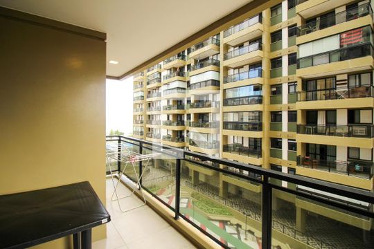 Varanda de apartamento para alugar com 1 quarto, 60m² em Barra da Tijuca, Rio de Janeiro