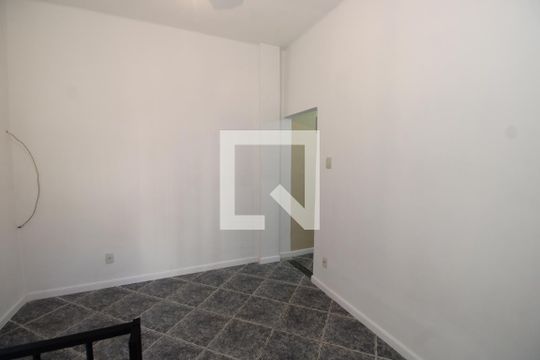 Sala de casa para alugar com 1 quarto, 44m² em Higienópolis, Rio de Janeiro