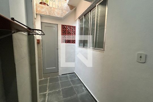 Área de Serviço de casa para alugar com 1 quarto, 44m² em Higienópolis, Rio de Janeiro