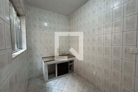 Cozinha de casa para alugar com 1 quarto, 44m² em Higienópolis, Rio de Janeiro