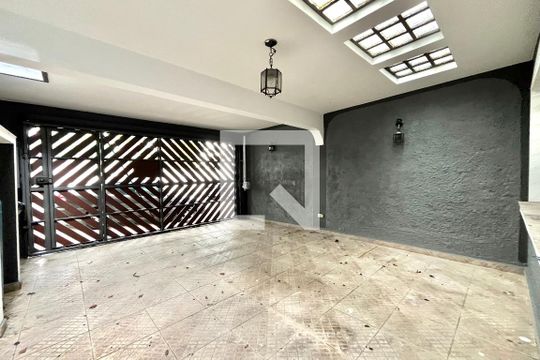 Garagem de casa à venda com 4 quartos, 129m² em Planalto Paulista, São Paulo
