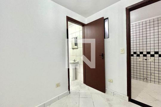 Banheiro de Serviço de casa à venda com 4 quartos, 129m² em Planalto Paulista, São Paulo