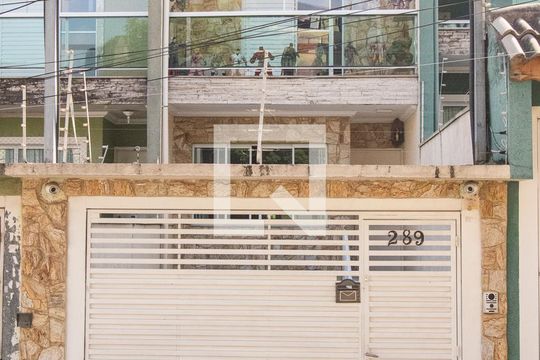 Fachada de casa à venda com 3 quartos, 180m² em Jardim Popular, São Paulo