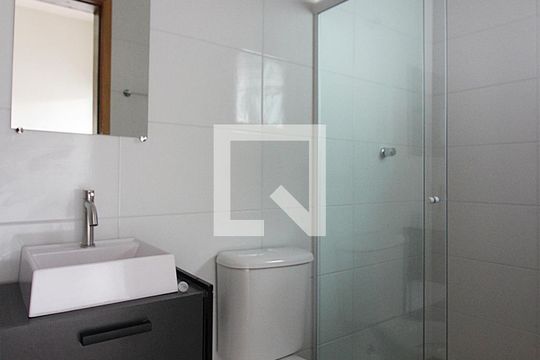 Banheiro Social de kitnet/studio para alugar com 1 quarto, 35m² em Centro, São Bernardo do Campo