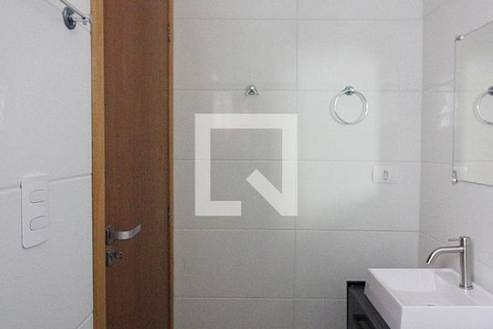 Banheiro Social de kitnet/studio para alugar com 1 quarto, 35m² em Centro, São Bernardo do Campo
