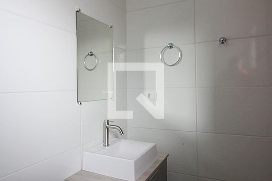 Banheiro Social de kitnet/studio para alugar com 1 quarto, 40m² em Centro, São Bernardo do Campo