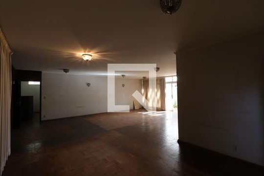 Sala de casa para alugar com 7 quartos, 660m² em Jardim Sumare, Ribeirão Preto