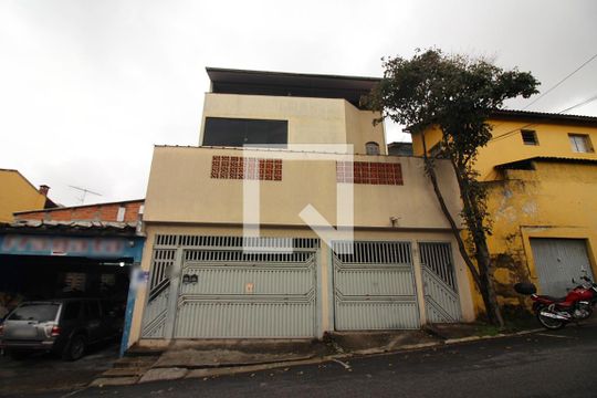 Fachada de casa para alugar com 2 quartos, 100m² em Paulicéia, São Bernardo do Campo