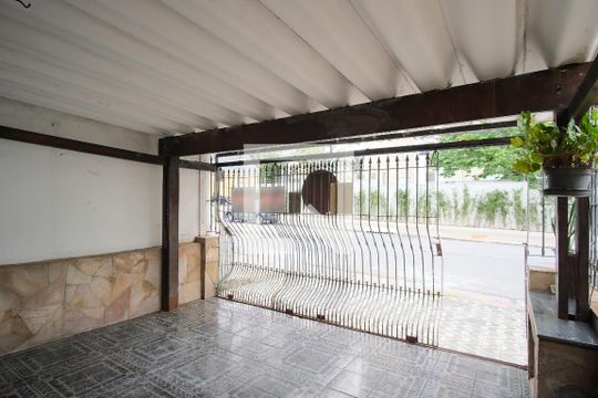 Garagem de casa à venda com 3 quartos, 137m² em Parque São Jorge, São Paulo