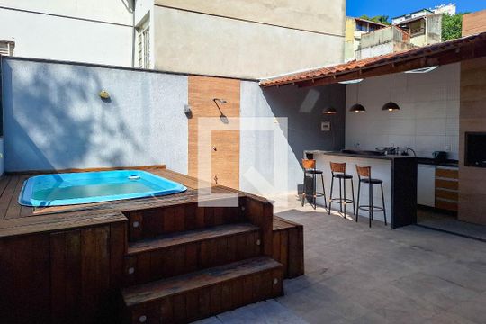 Terraço de casa à venda com 2 quartos, 105m² em Fonseca, Niterói