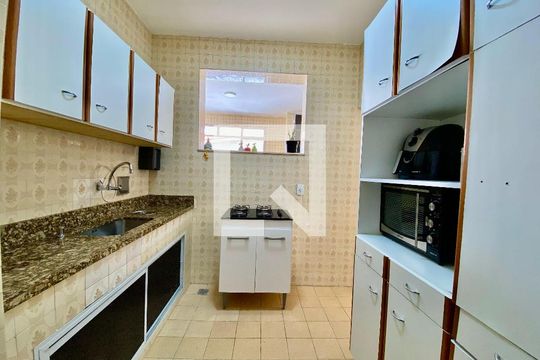 Cozinha de apartamento à venda com 2 quartos, 78m² em Del Castilho, Rio de Janeiro