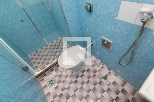 Banheiro de apartamento para alugar com 2 quartos, 50m² em Irajá, Rio de Janeiro