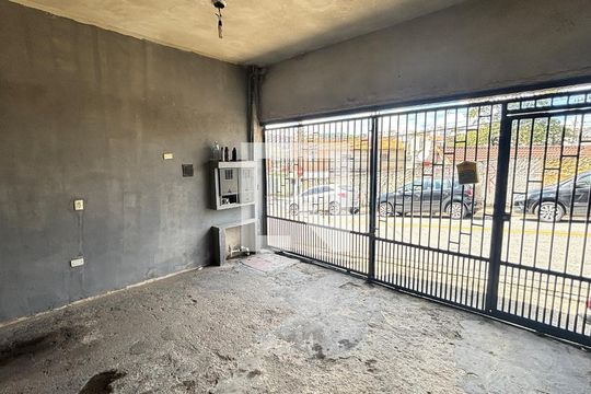 Garagem de casa à venda com 1 quarto, 38m² em Vila Luzita, Santo André